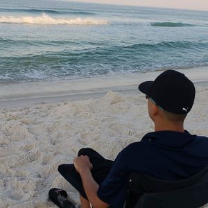 Meet your Posher, Victor